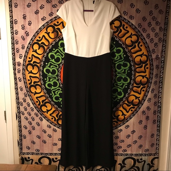 beautiful Jumpsuit blackberry and white - Picture 1 of 3